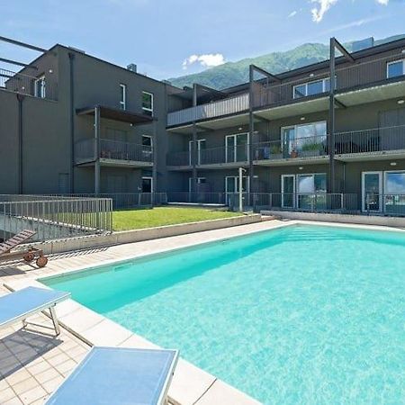 Modern Apartments Lake View With Pool Musso Exterior foto